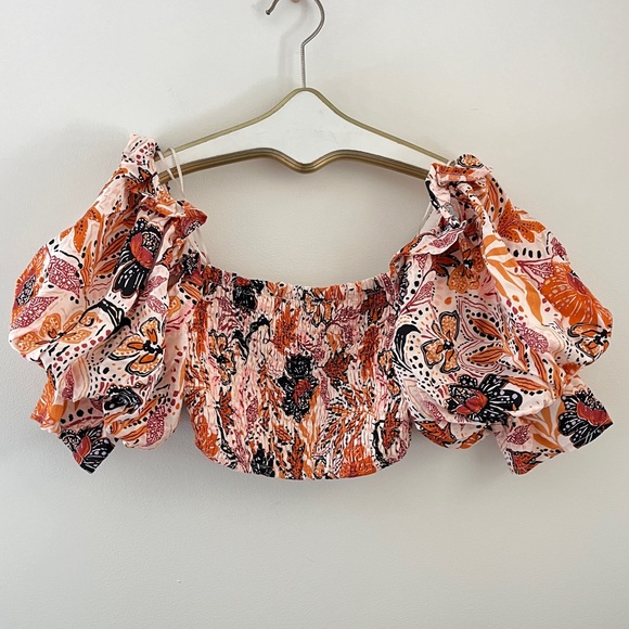 En Creme Tops - En Crème NWT Smocked Off Shoulder Floral Top | Size Small